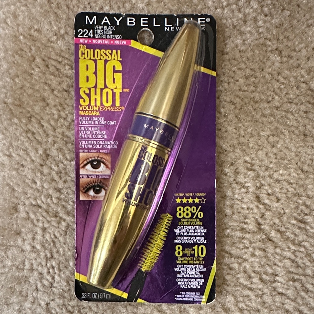 Maybelline Colossal Big Shot Mascara Volume Express very black shade 224 new!